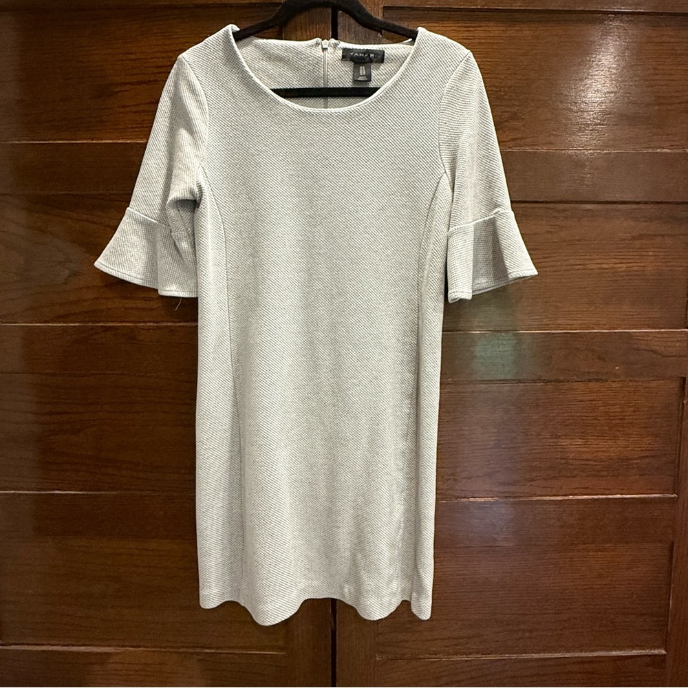 Tahari sz 8 Light Gray Textured Dress bell sleeves warm soft business casual EUC